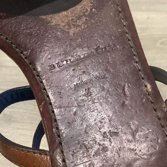 Burberry Leather T-Strap Sandals EU 41 US 11 Brown Gold Classic Old Money Resort - Picture 10 of 12